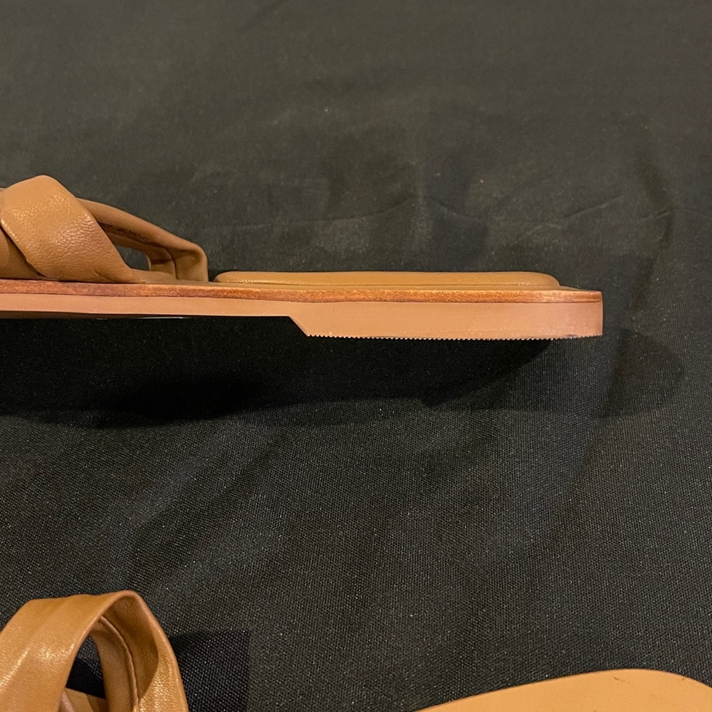 Crevo Women's Tan Cross-Strap Sandals - Picture 5 of 5